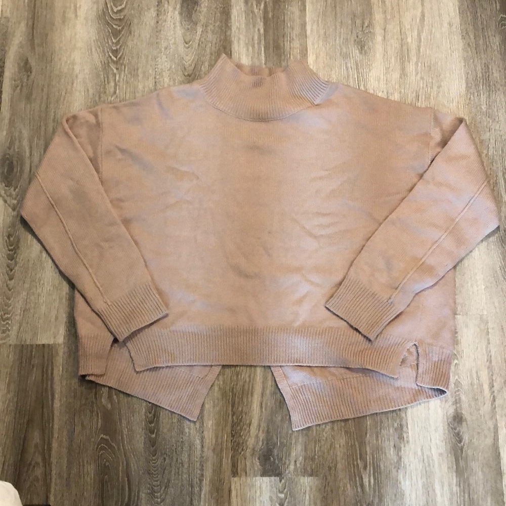 BOUTIQUE SWEATER WITH SPLIT BACK DETAIL
